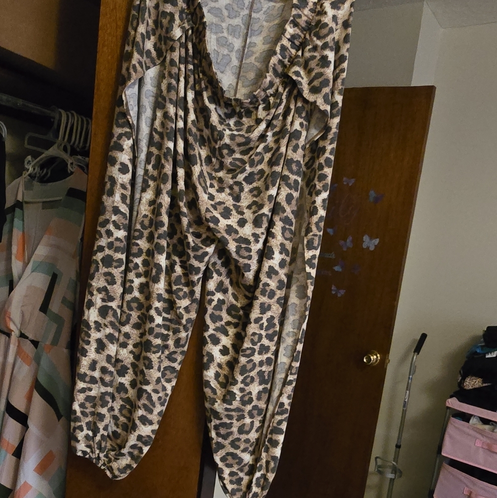 Zenana Outfitters Leopard Print With A Slit Down The Sides